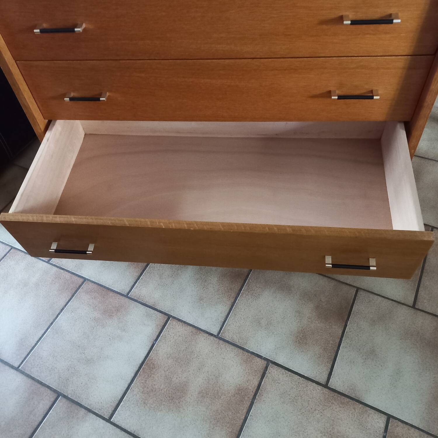 Vintage chest of drawers