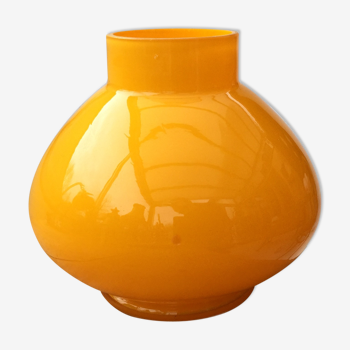 Little yellow vase