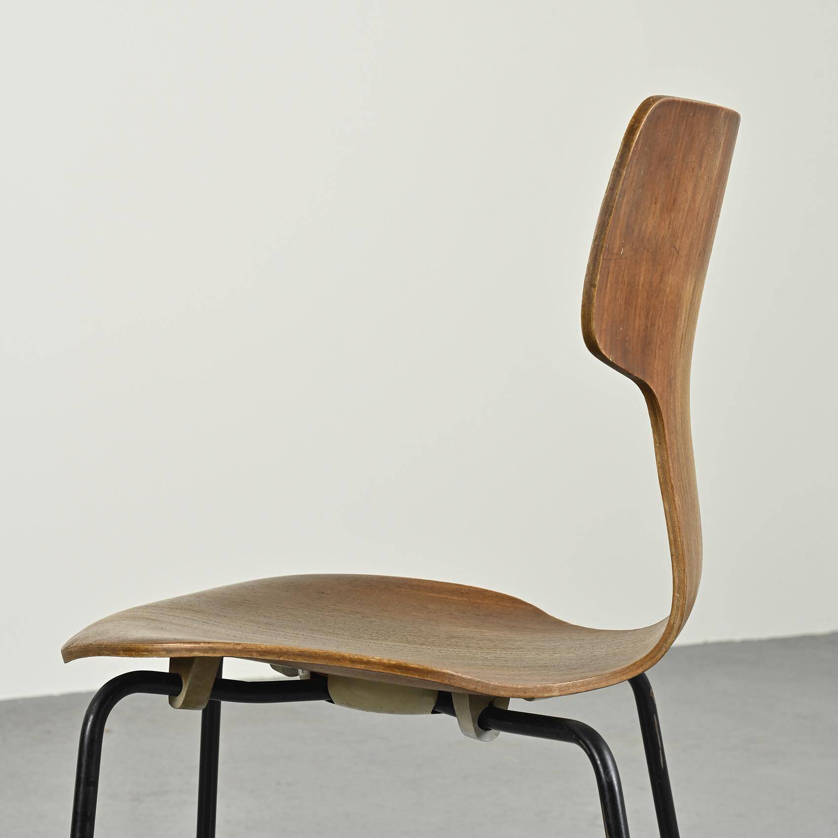 Teak office chair 3103 by Arne Jacobsen, circa 1970