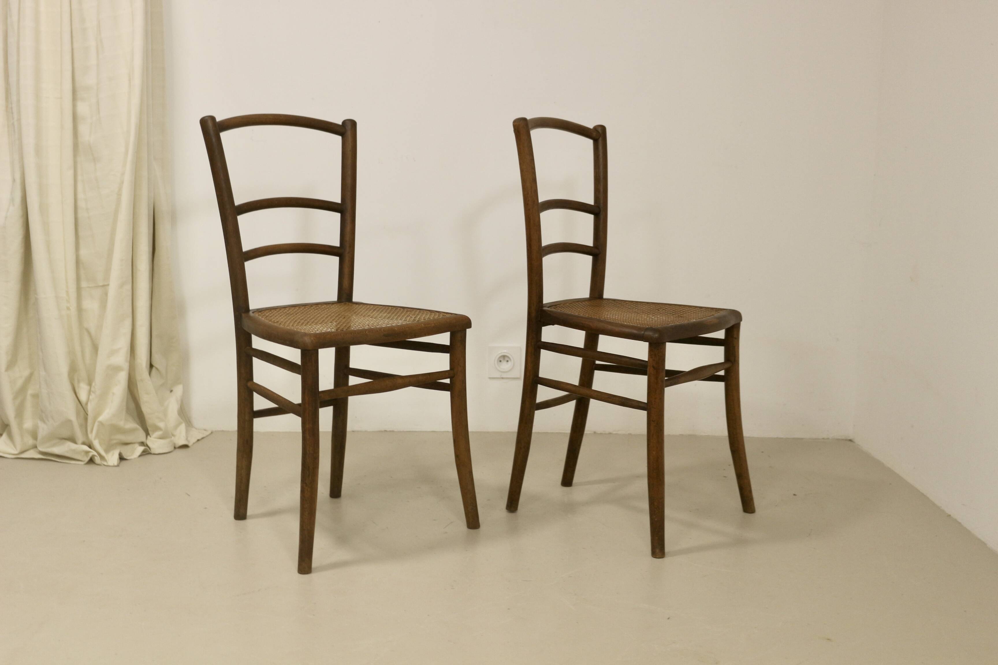 Pair of bistro chairs with canework. Ref Brunelle