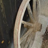 Roue ancienne en bois