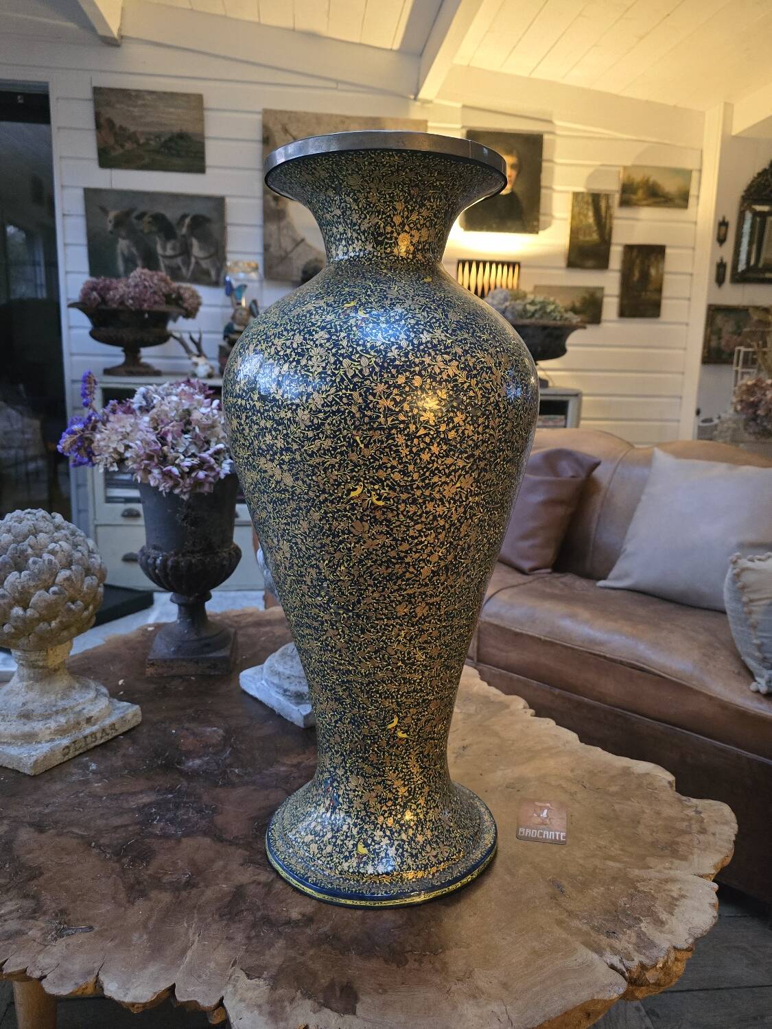 Large lacquered papier-mâché vase