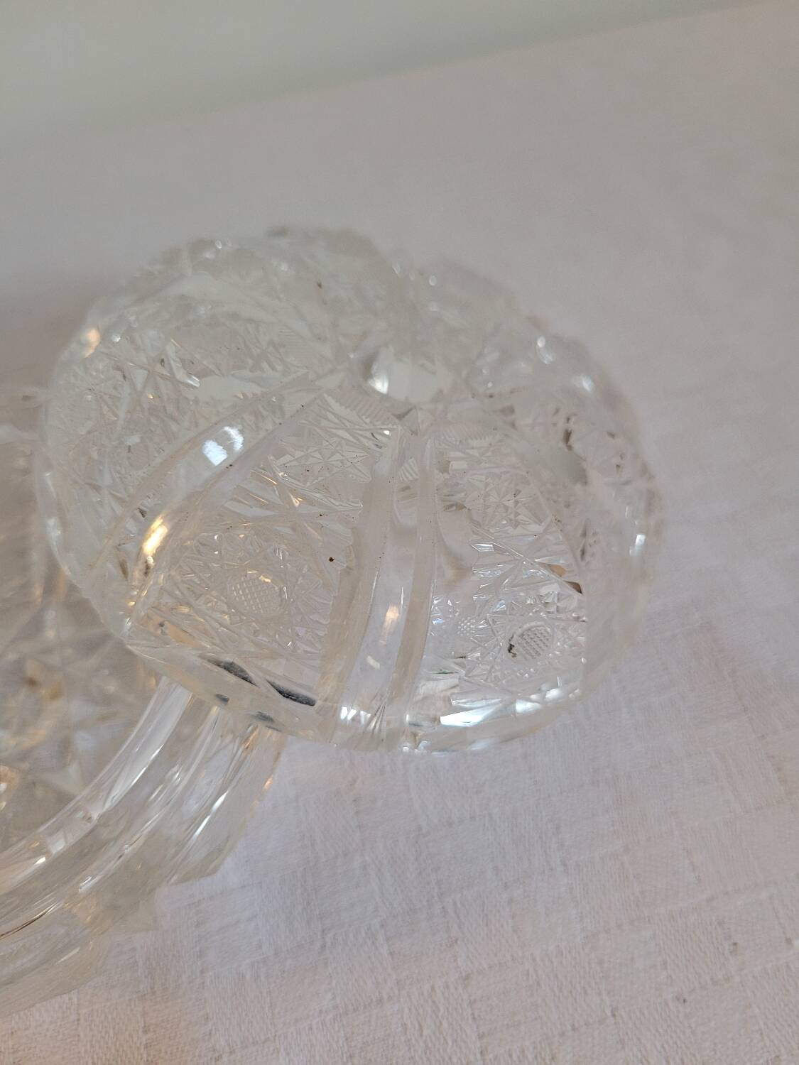 Small cut crystal box