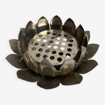 Pique fleurs lotus en métal argenté