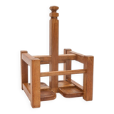 Porte-bouteilles par Guillerme et Chambron