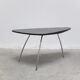 Table basse libre forme rare par Mauser Werke, années 1950.