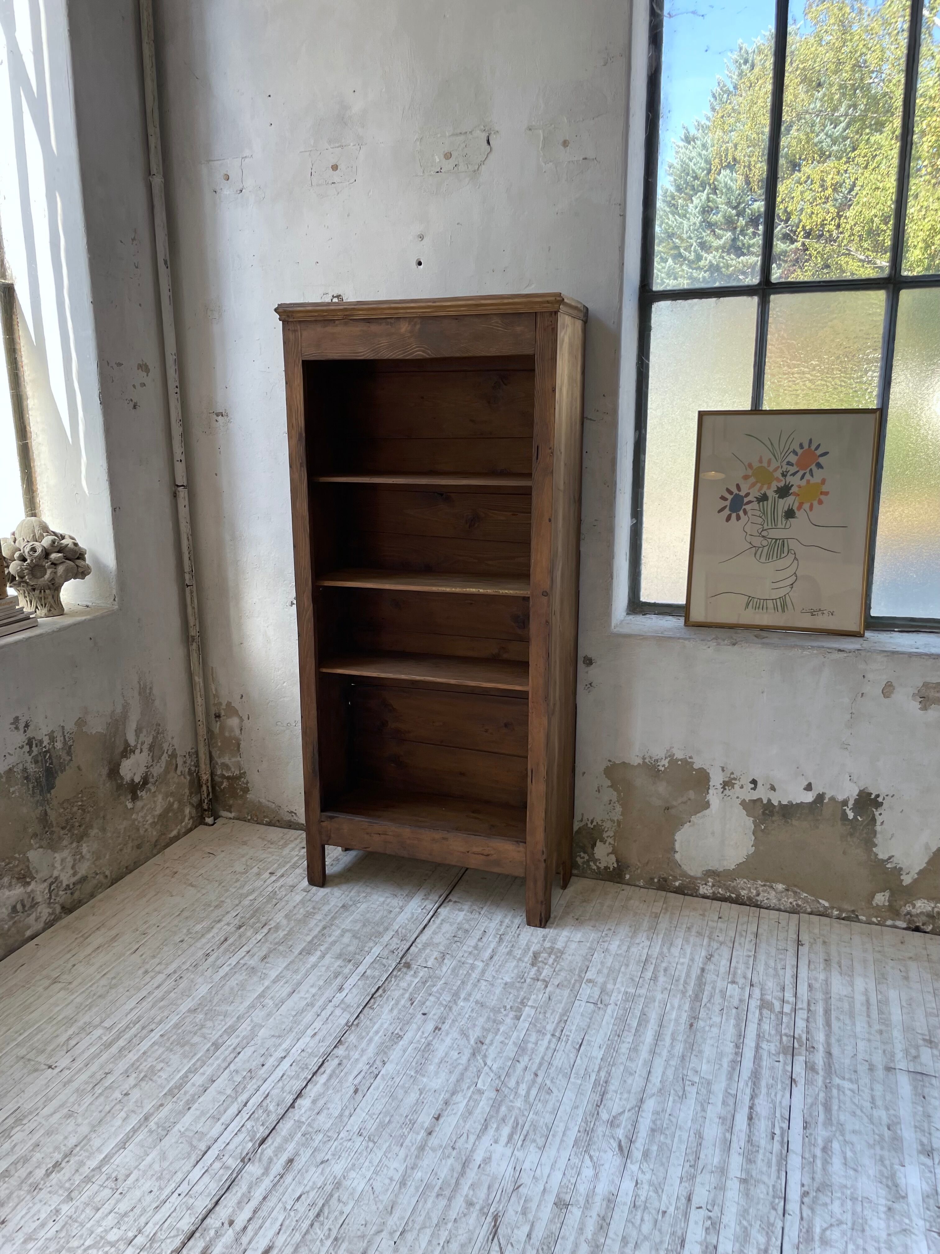 Library bonnetière pine