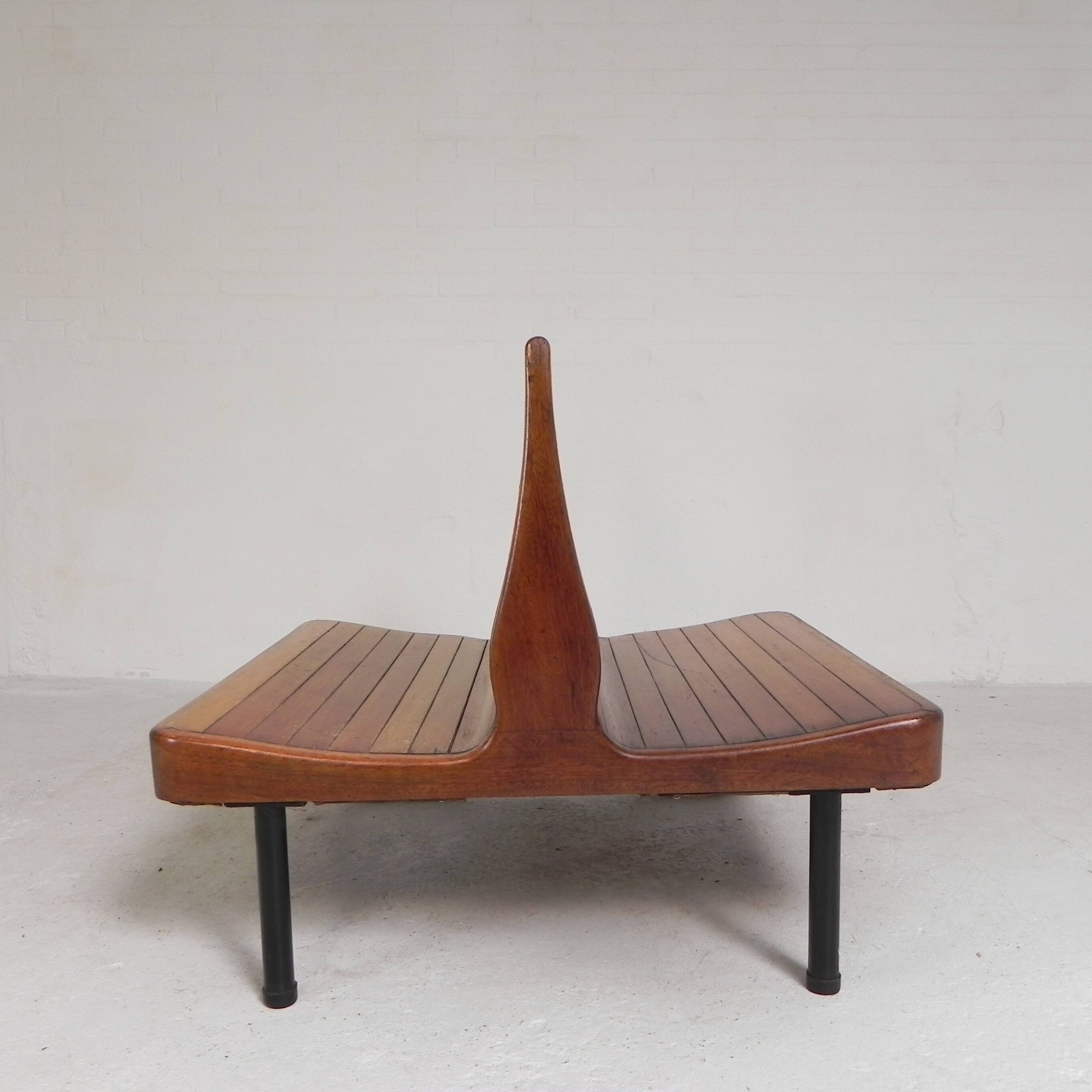 Banc de train en teck double face, années 1930