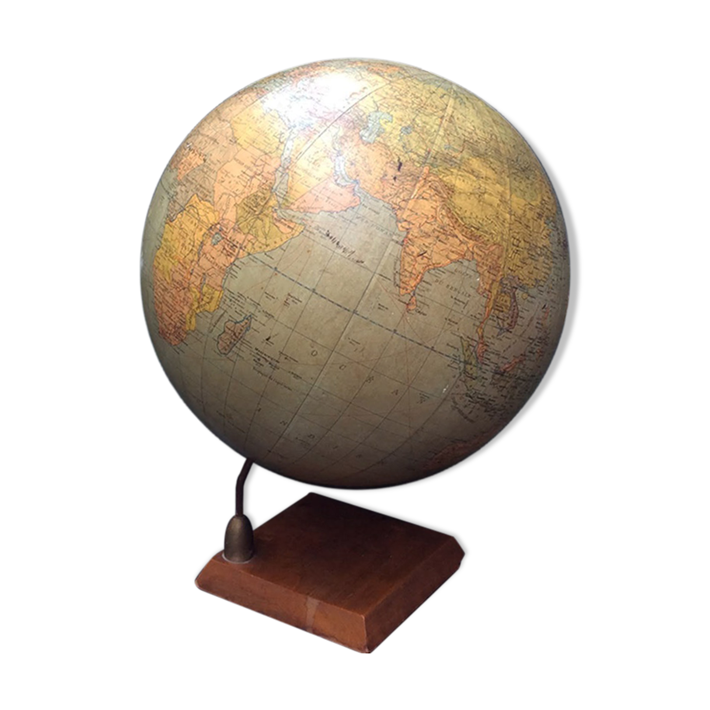 Globe 1946