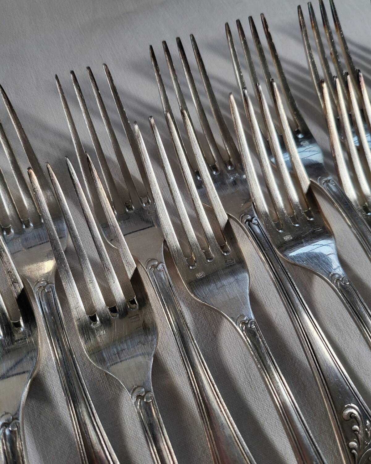 12 SOH Silver Metal Table Forks