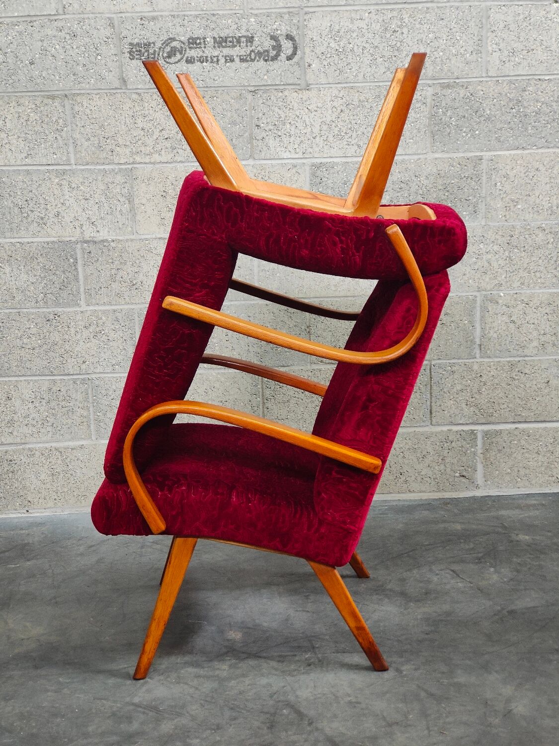 Pair of 6951 red velvet armchairs by Jaroslav Smidek for Ton
