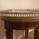 Tables basses bouillotte rognon de style Louis XVI