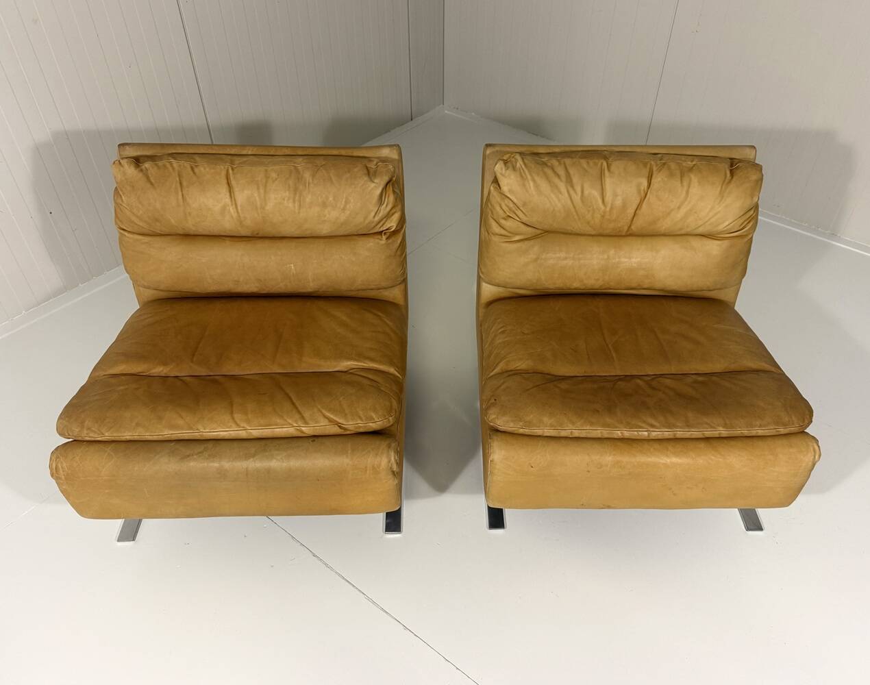 Special lounge chairs chrome & leather 1960’s