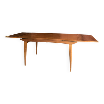 Scandinavian table