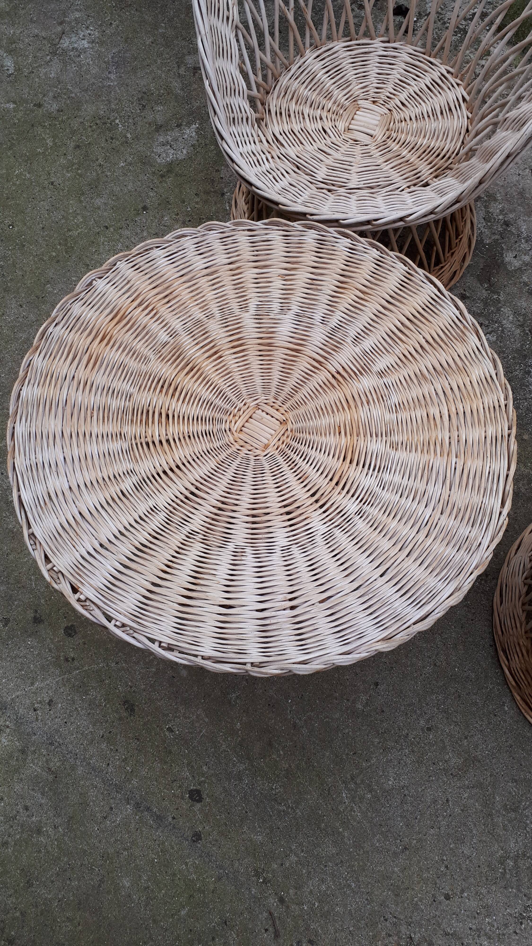 Living room 5 pieces vintage rattan
