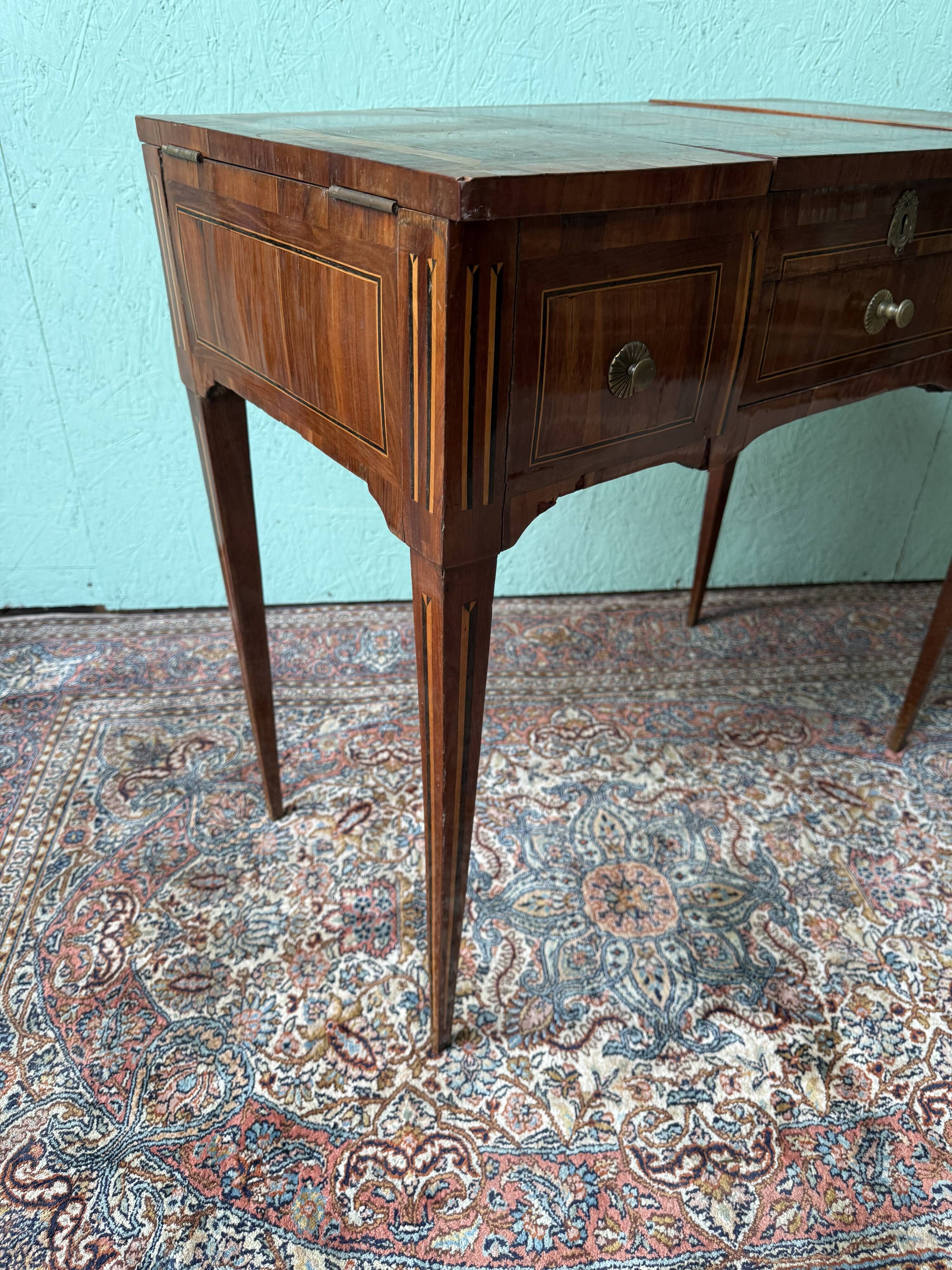 Coiffeuse d’époque Louis XVI