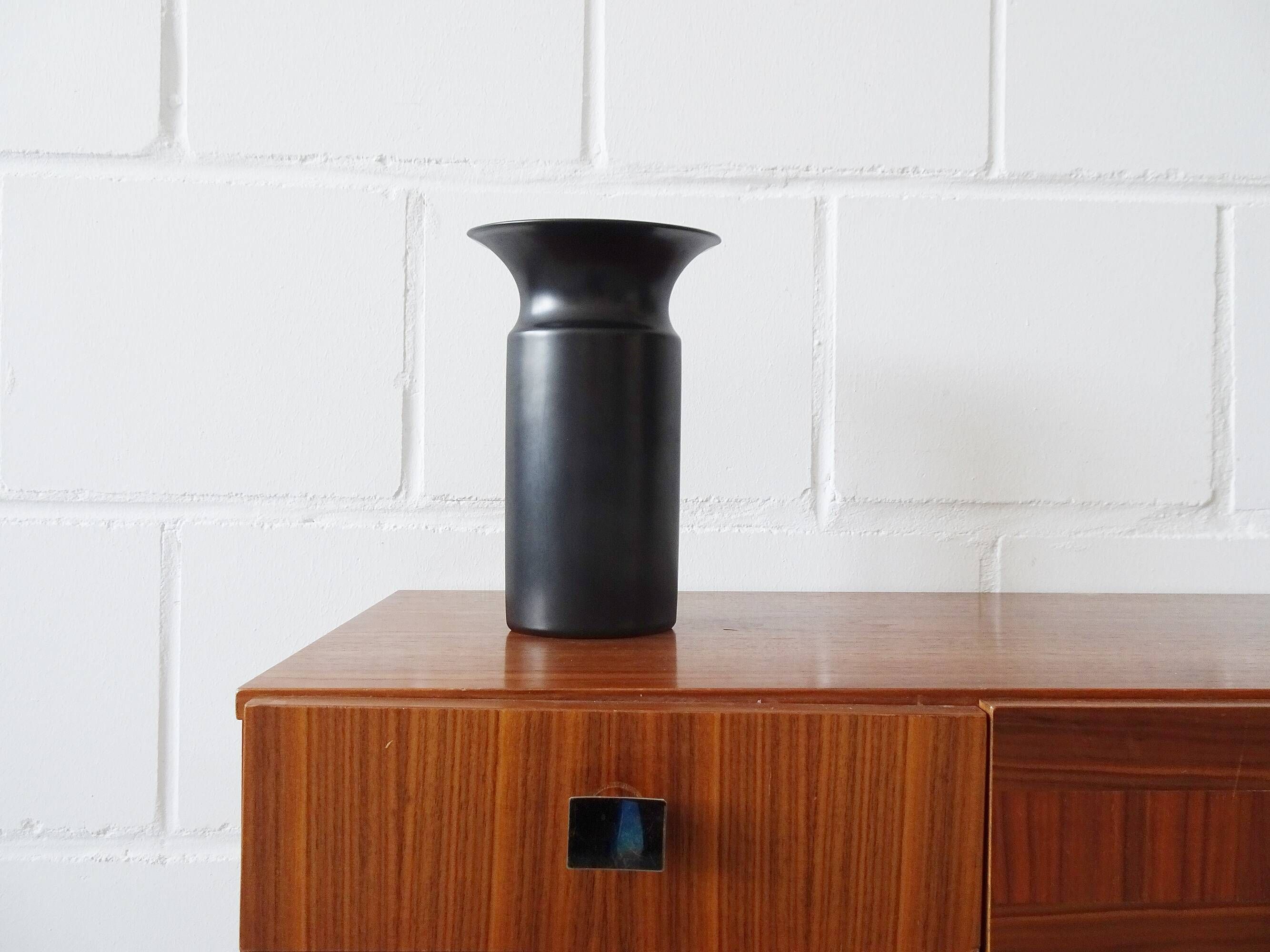 Vase from Rosenthal Studio Line - Porcelaine Noire - Design James Kirkwood