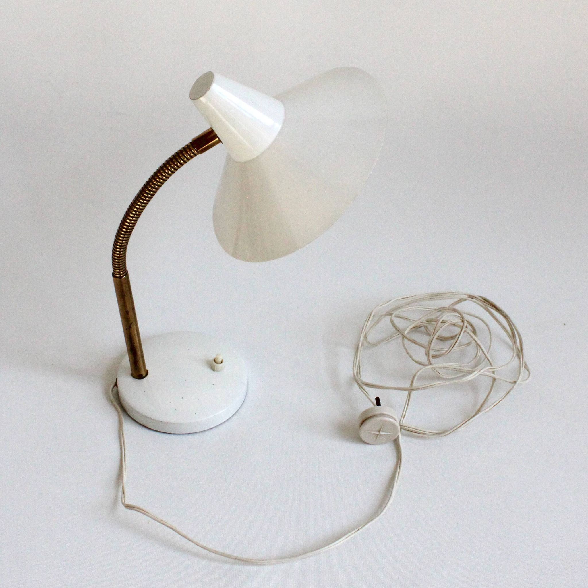 Vintage metal lacquered table/desk lamp