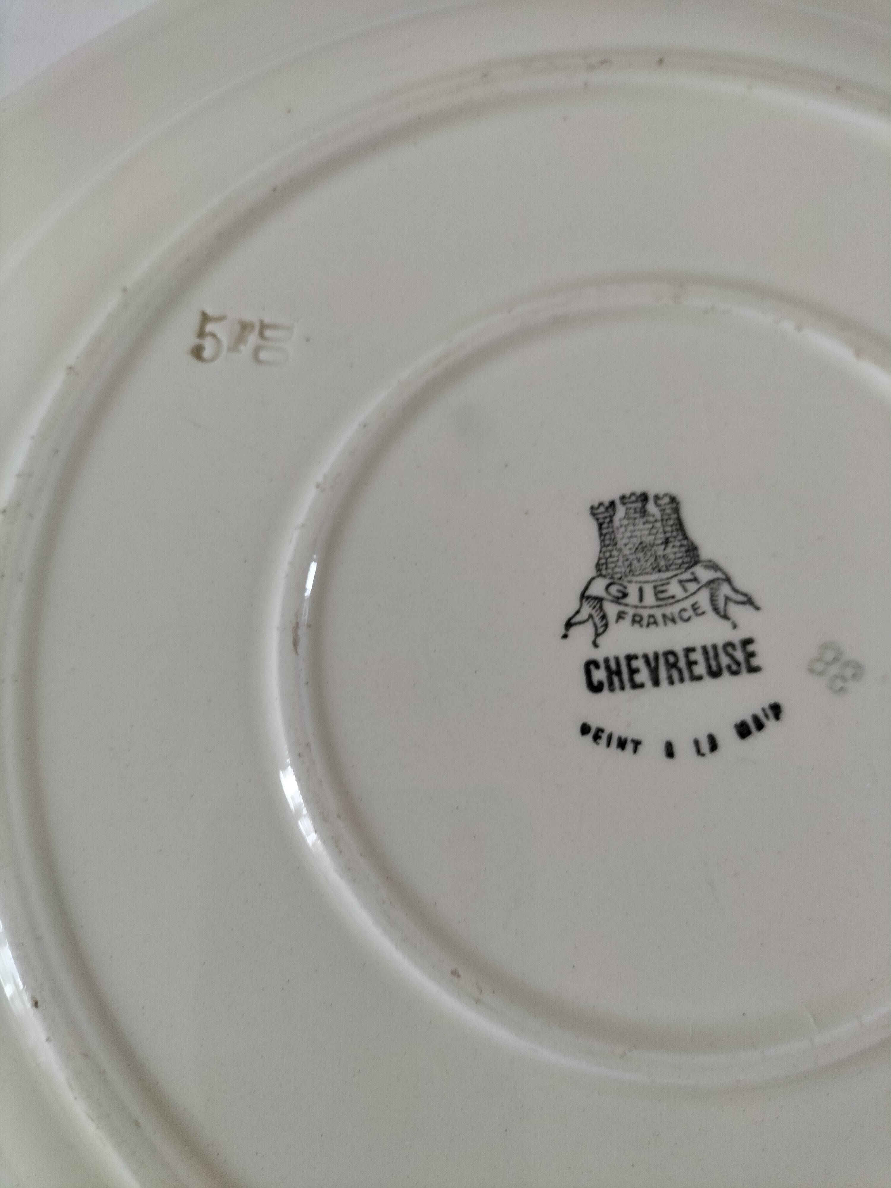 Large vintage gien chevreuse model dish