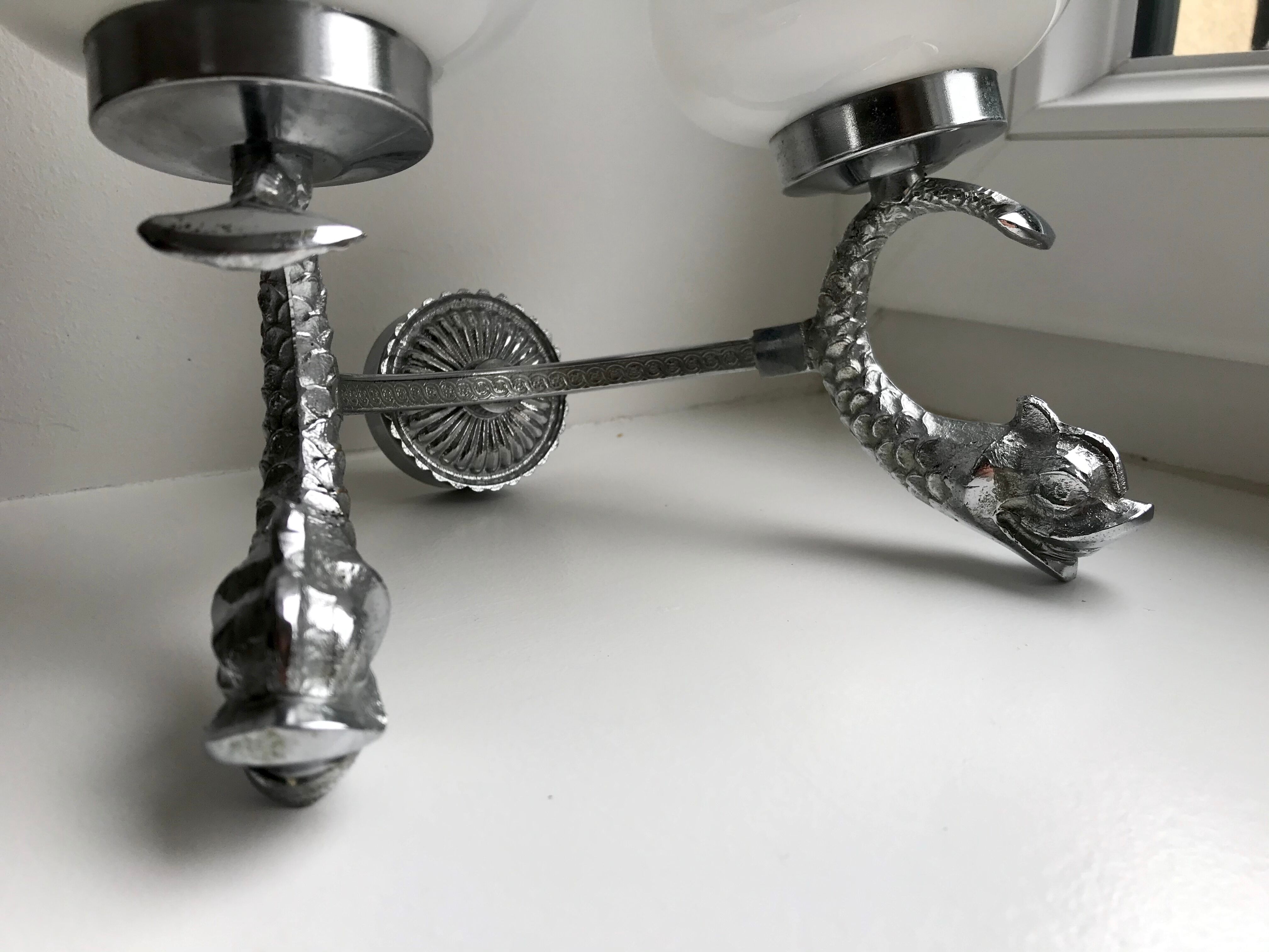 Duo of wall lamps in chrome metal and Opalines Japanese 50s