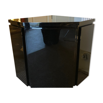 Vintage black lacquer notch