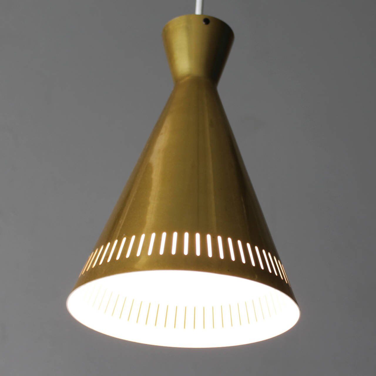 Pair of Scandinavian diabolo suspensions brass