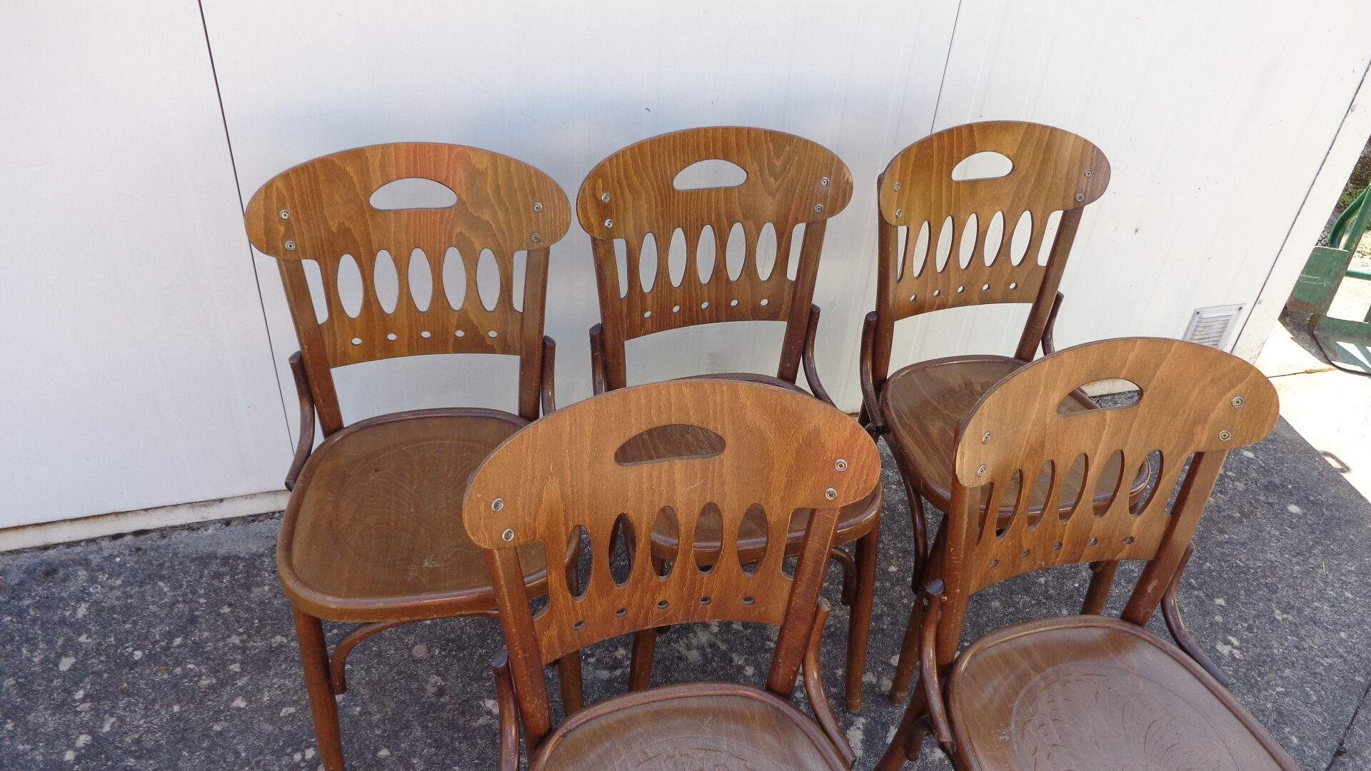 Set of 5 bistro chairs
