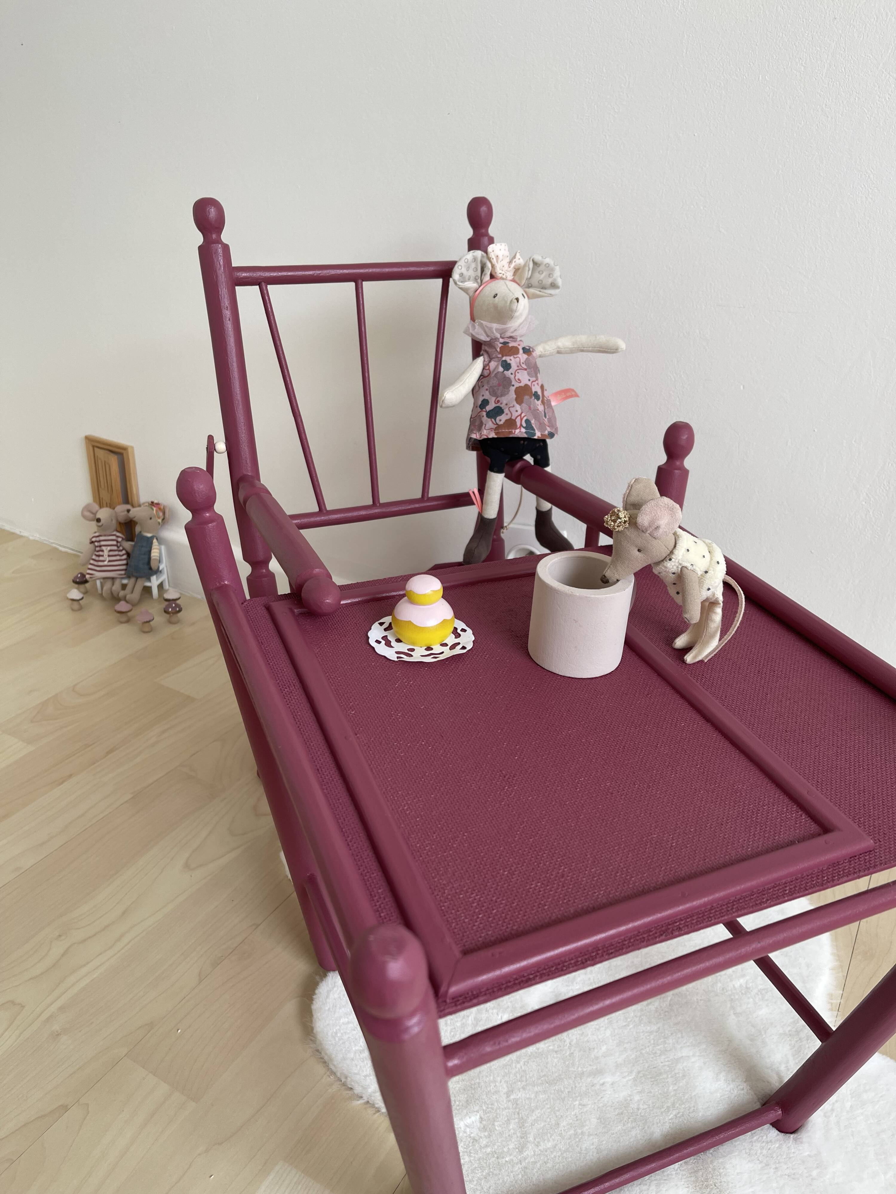 Chaise haute poupée