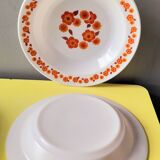 Arcopal Lotus 70s plates