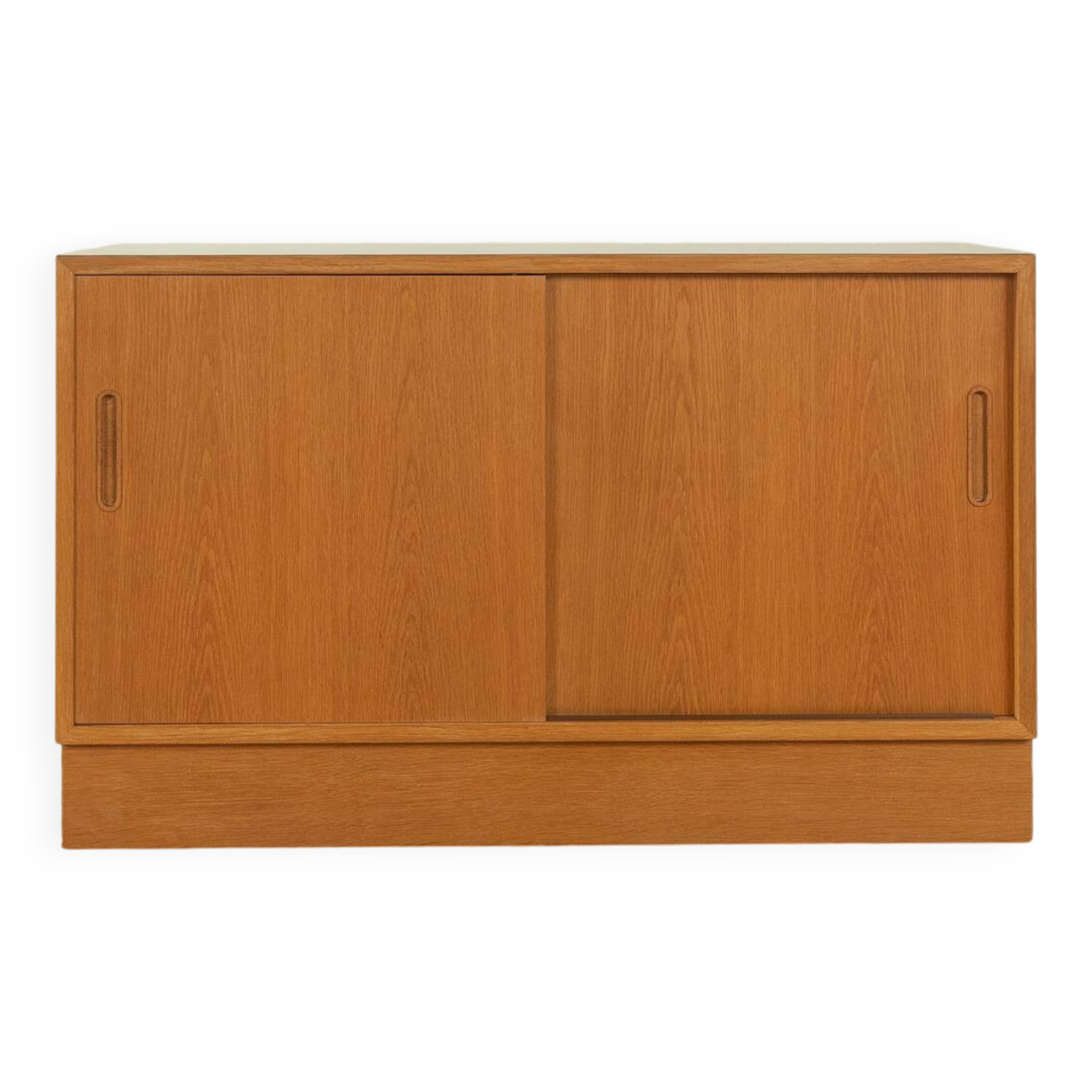 1960s Dresser