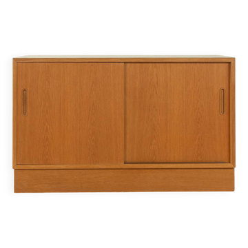 Buffet en placage de chêne, années 1960