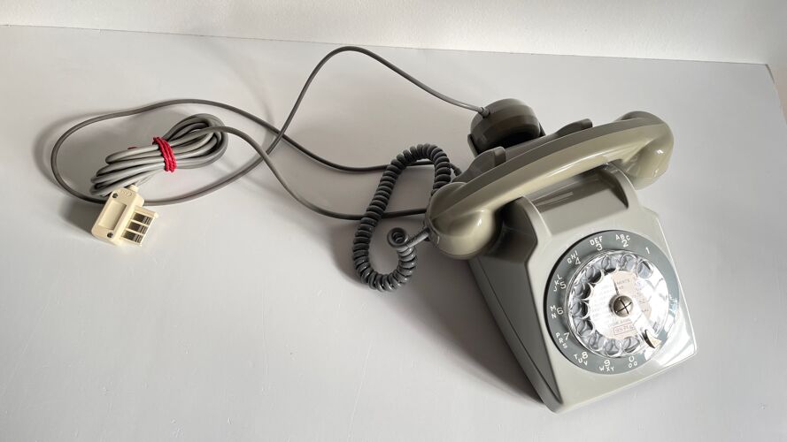 Telephone vintage gris p.t.t. paris