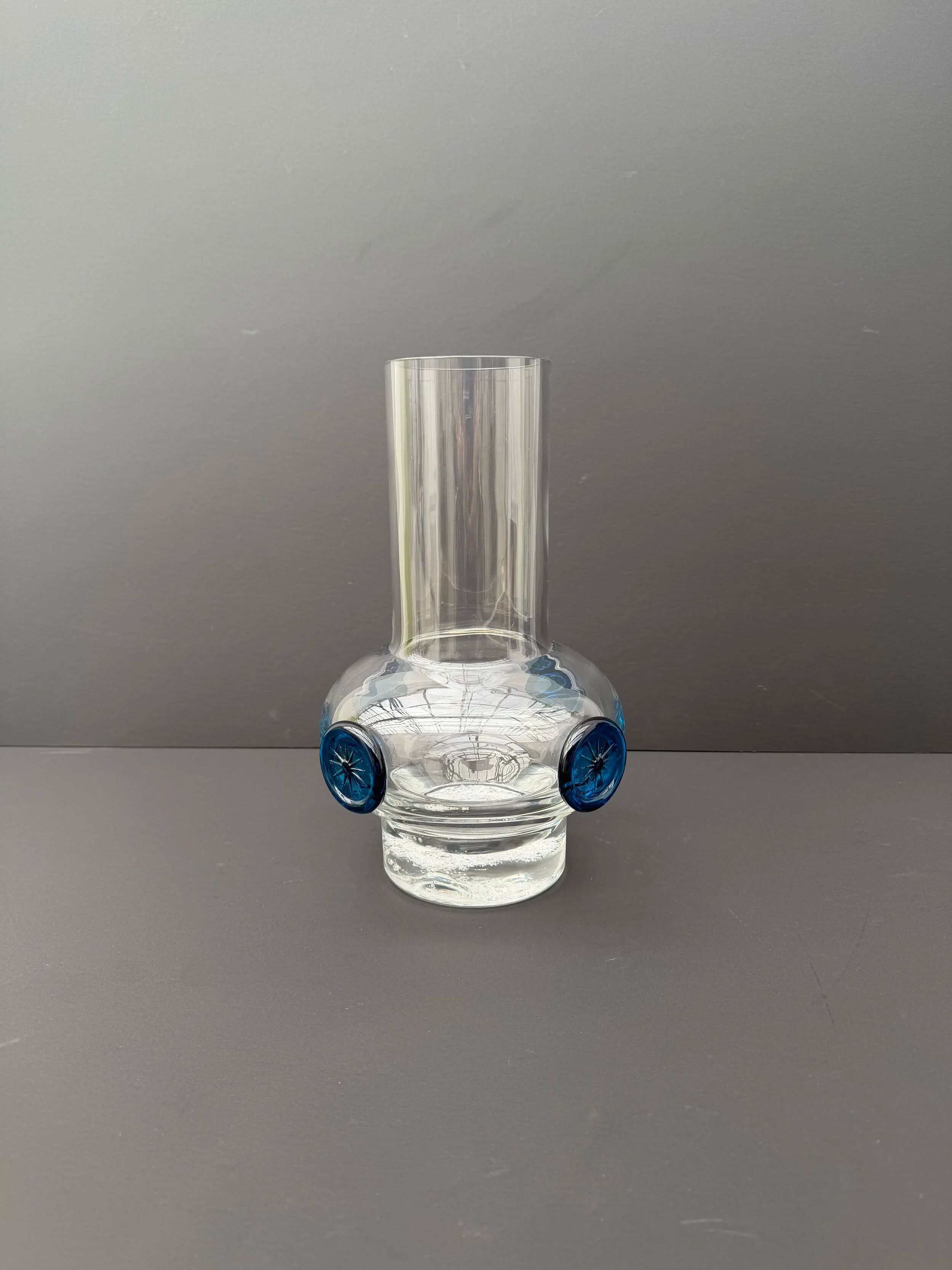 Blown glass vase, 1970