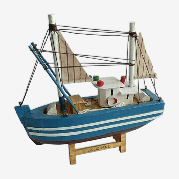 Wooden boat model