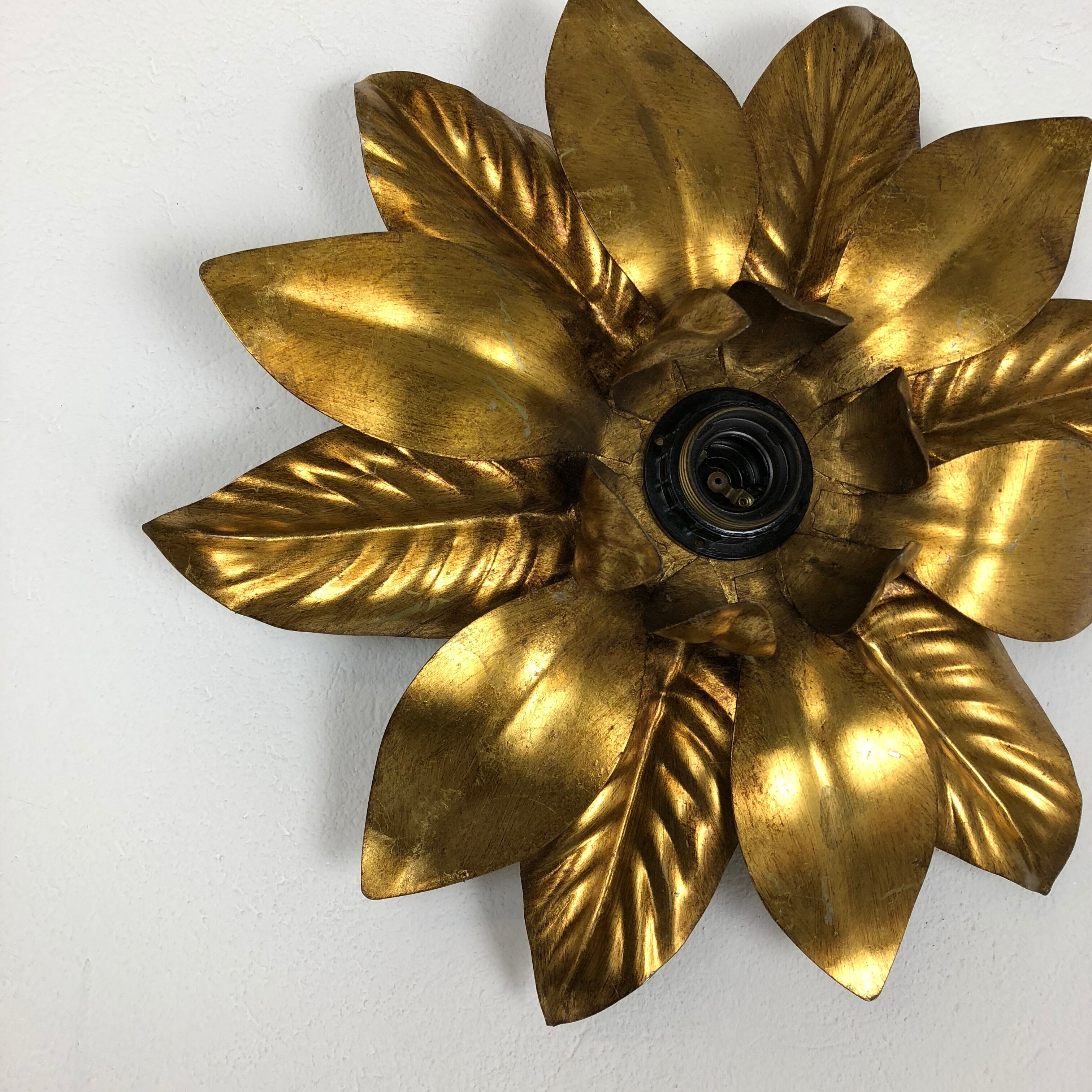 Set of 3 Golden Florentiner Leaf Theatre Wall Ceiling Light Sconces, Italy 1960s