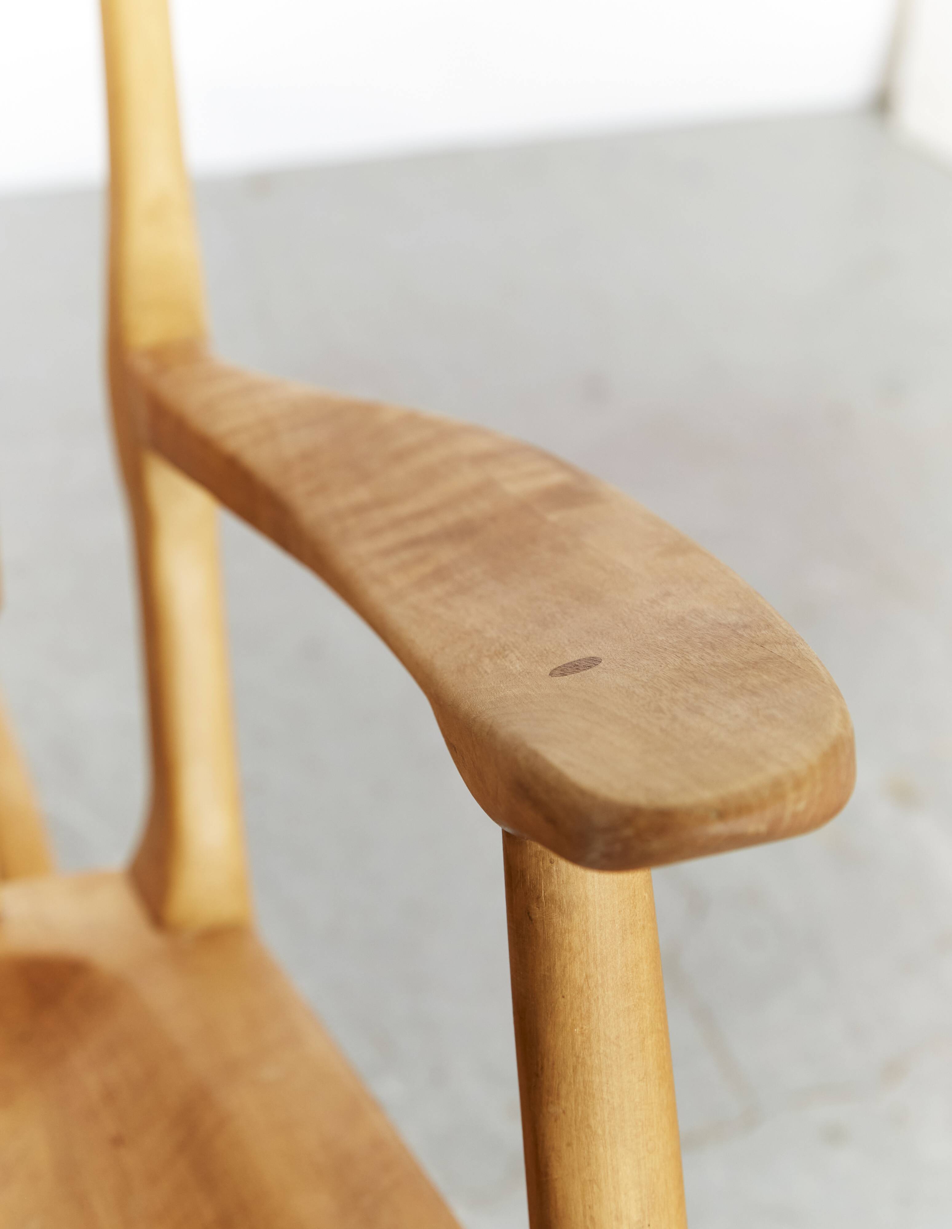 Chaise à bascule inspirée de Sam Maloof