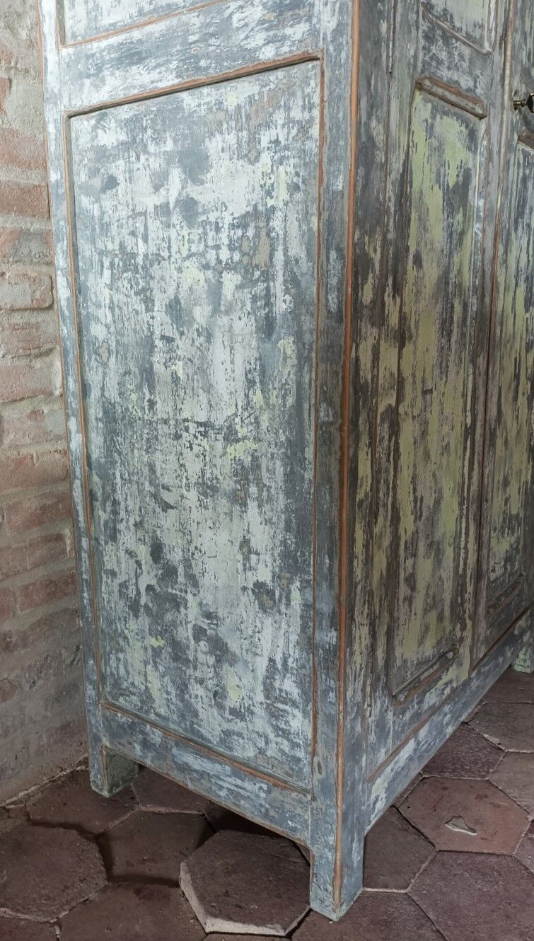 Armoire parisienne