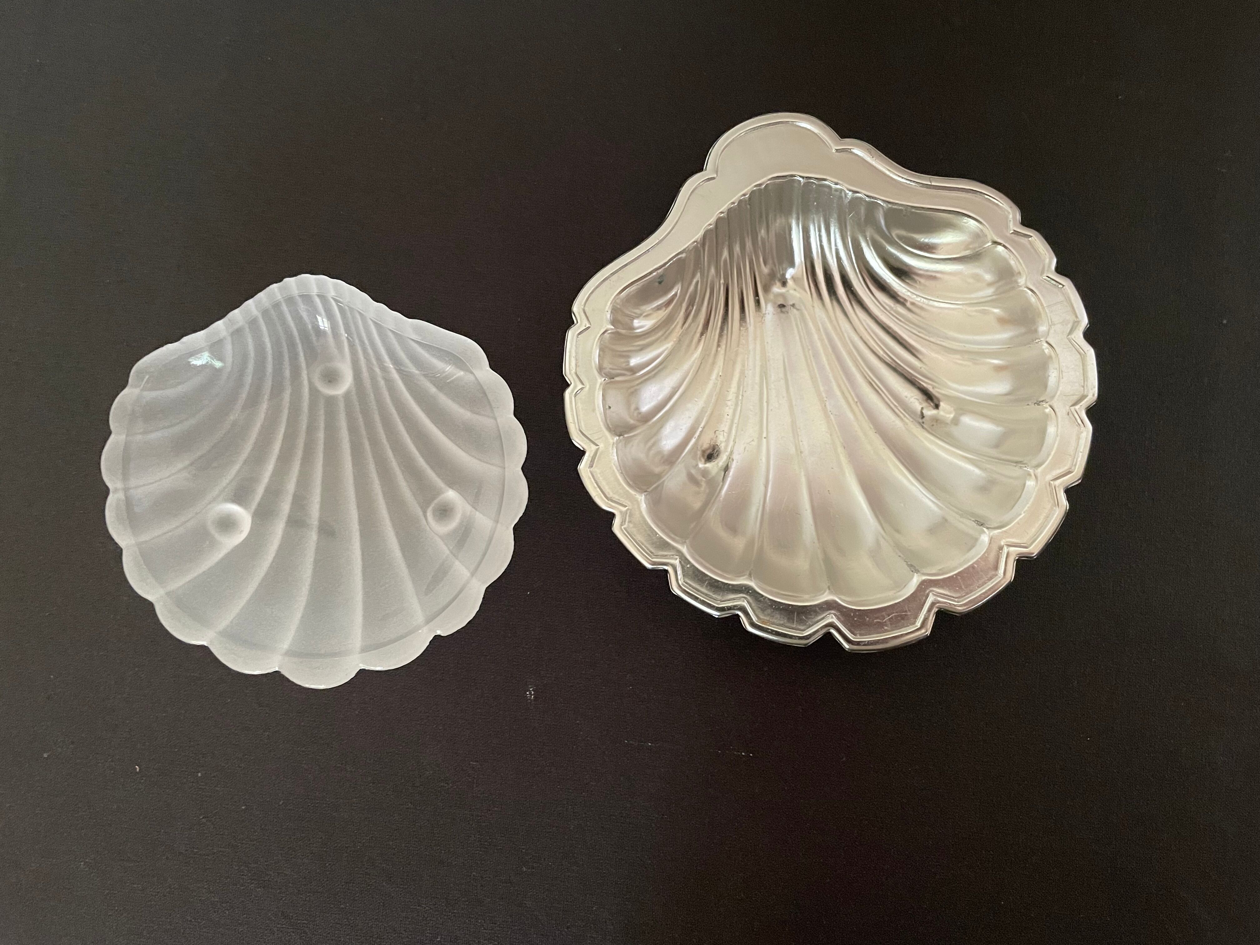 Aluminum scallop butter dishes