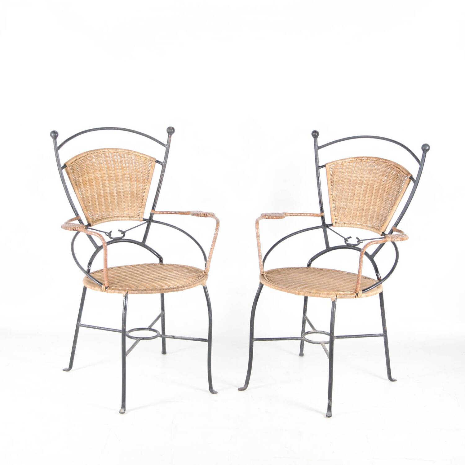 Paire de fauteuils en fer et rotin