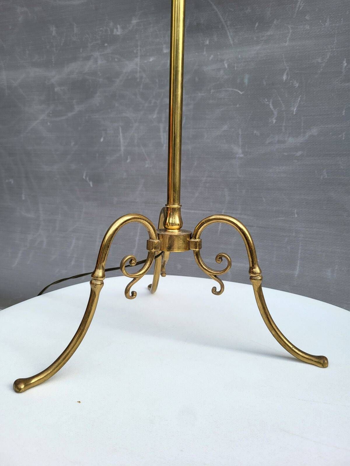 Telescopic floor lamp in gold brass from the 1950s with lampshade.
