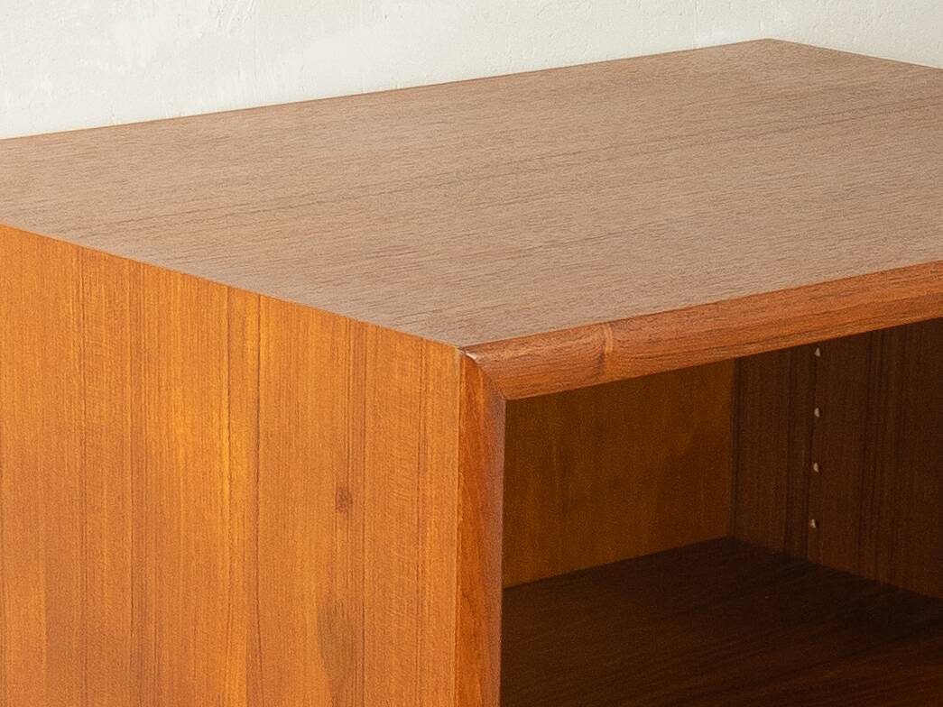 Classic chest of drawers from the 1960s, teak veneer