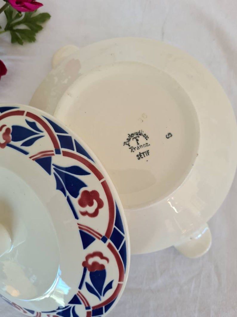 Soup or vegetable former "Setif" model of the French manufacture of Badonviller