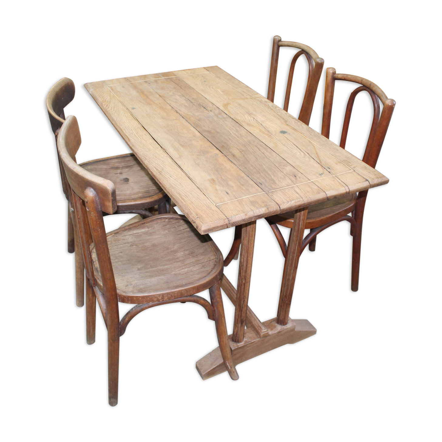 Ensemble d'une table et 4 chaises de bistrot