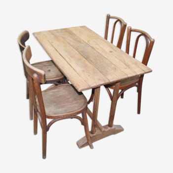 Ensemble d'une table et 4 chaises de bistrot