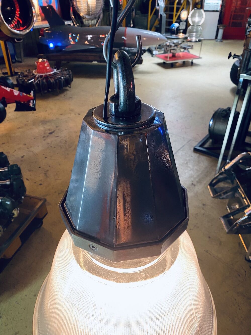 Glass pendant lamp