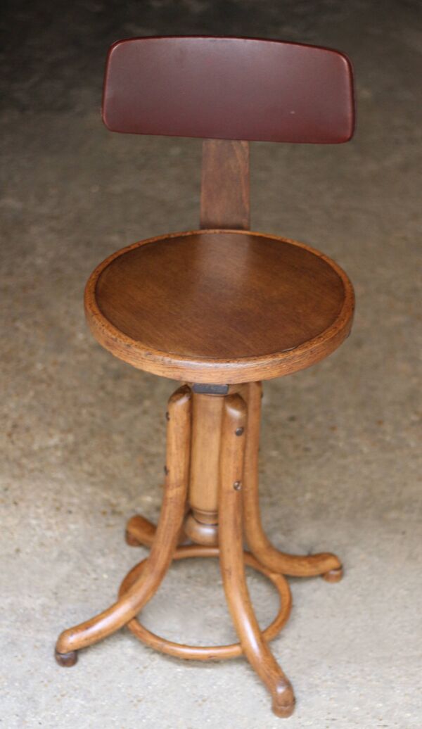 Tabouret - chaise thonet des années 20.