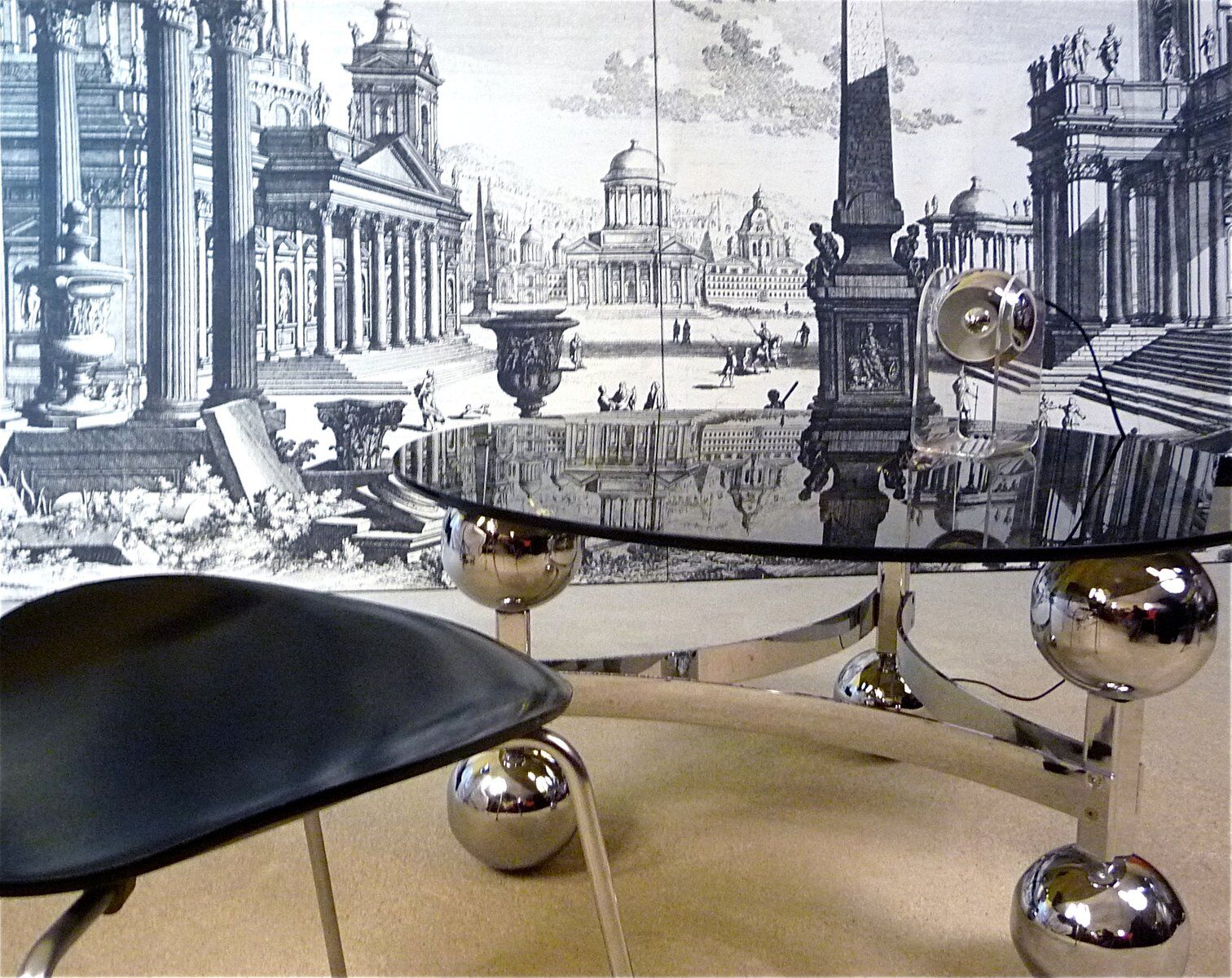 Space Age-style chromed steel round coffee table with glass top, 1960s