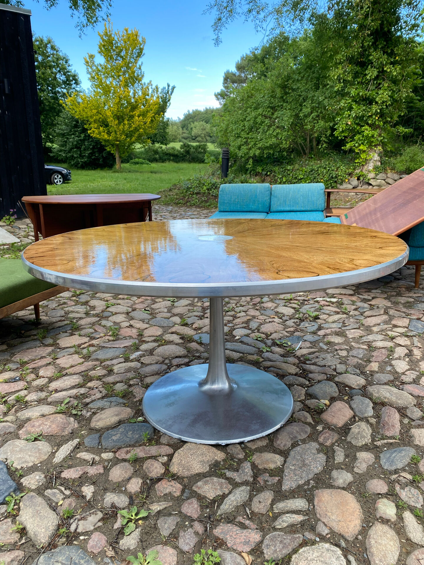 Dining table by Poul Cadovius