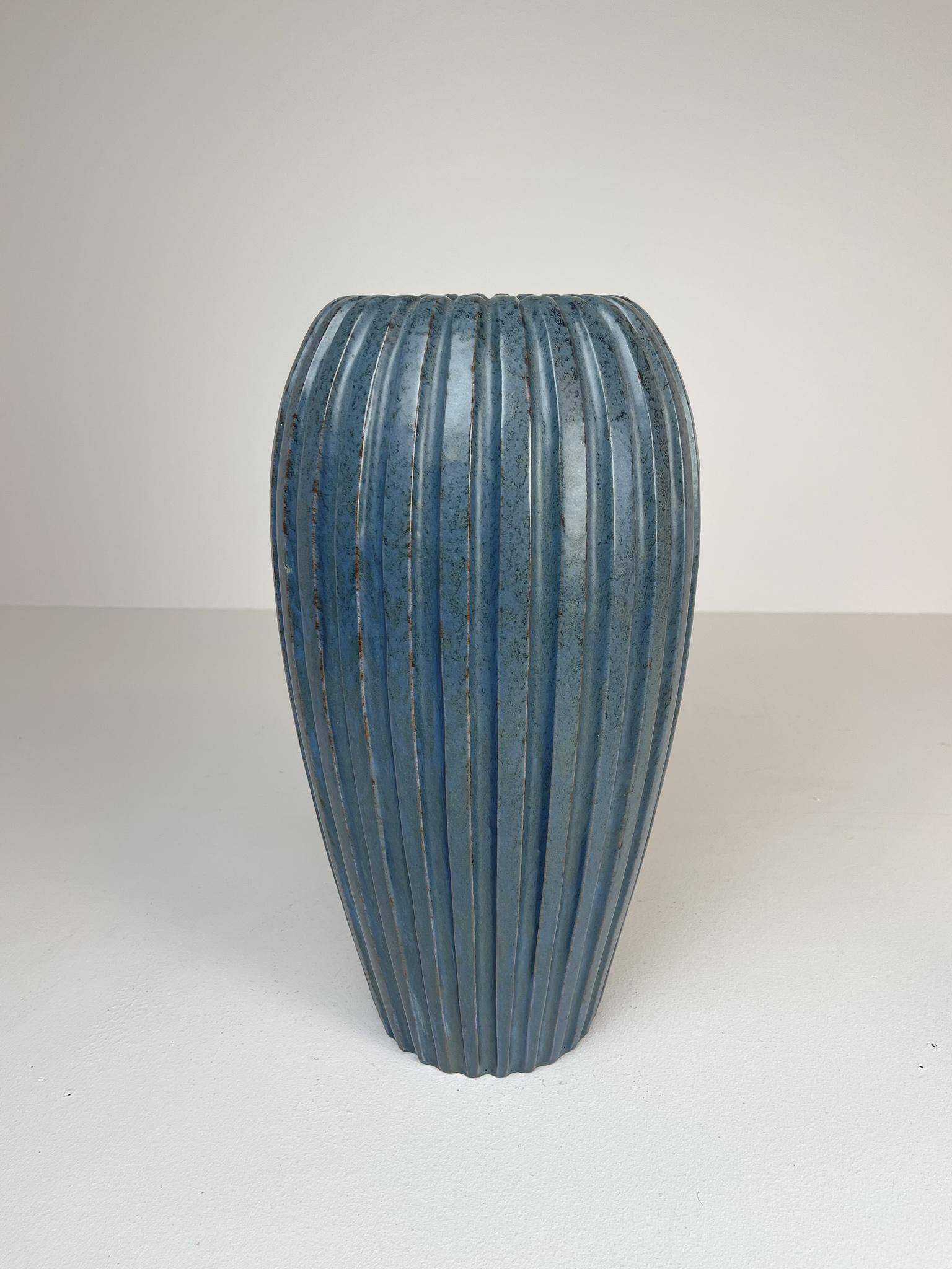 Blue vase from the mid-century period by Vicke Lindstrand, 1950s, Sweden.