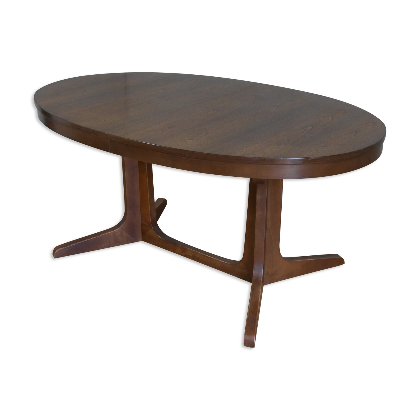Baumann oval elm table